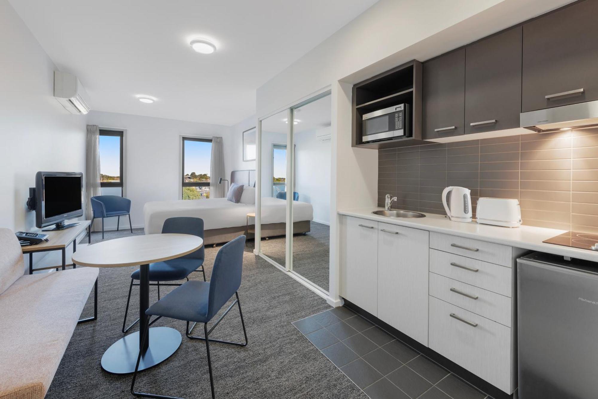 Quest Werribee Aparthotel Exterior photo